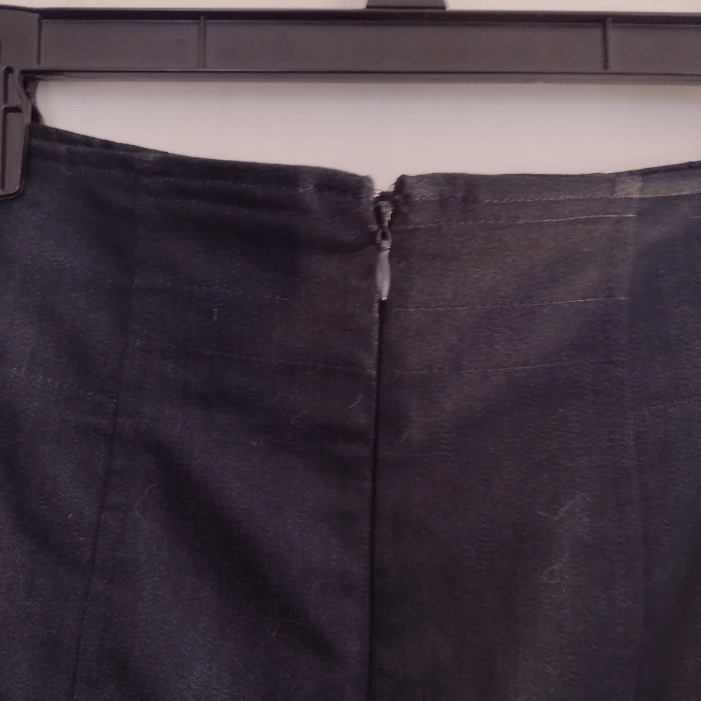 Worthington Dark Chambray Pencil Midi Skirt w/ Buckle Detail Size 6